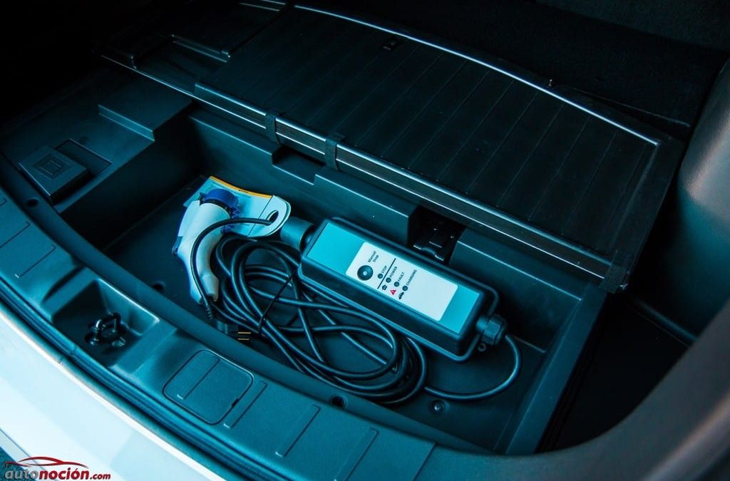 Tipos de cables para cargar tu coche eléctrico: cómo elegir el adecuado